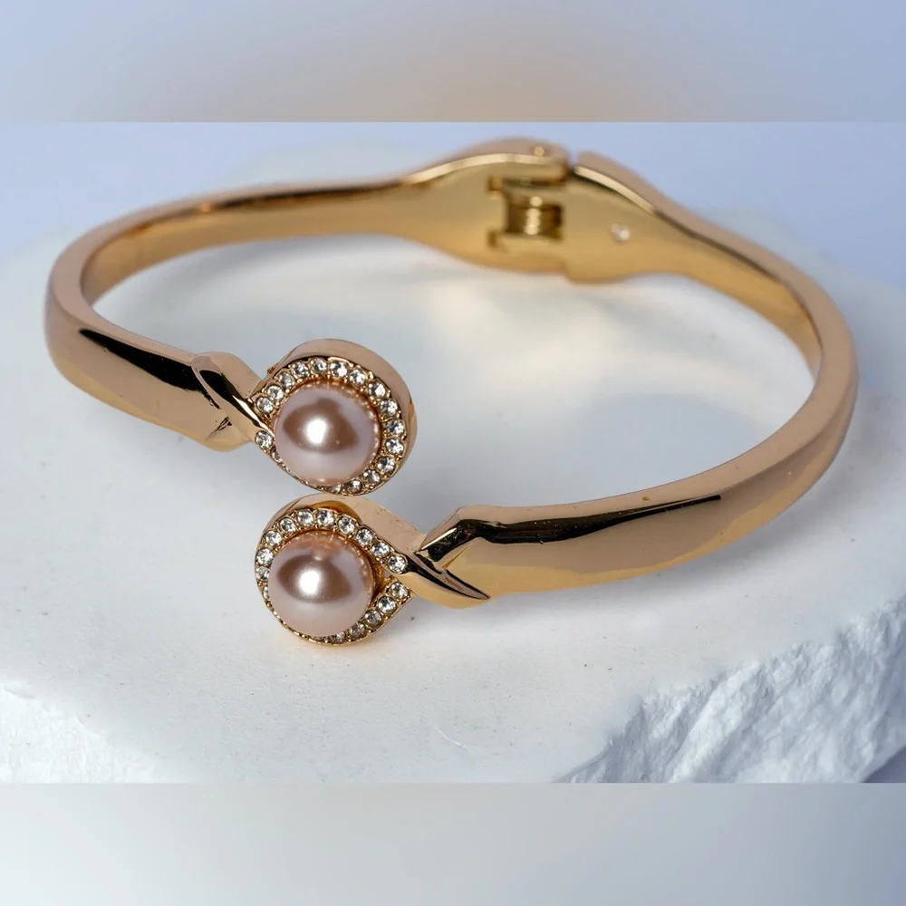 Gold-Tone Pink‎ Imitation Pearl Bypass Hinge Bracelet A14